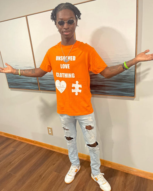 Orange & White Design🧡